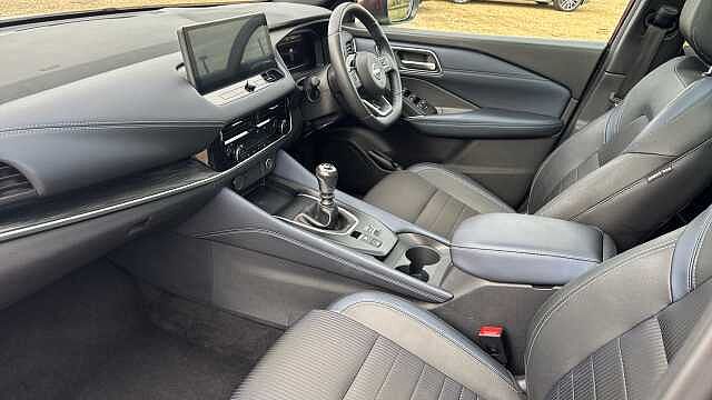 Nissan Qashqai 1.3 DiG-T MH Tekna 5dr