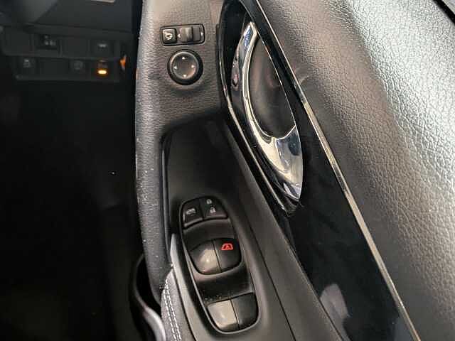 Nissan Qashqai 1.2 DiG-T N-Connecta 5dr