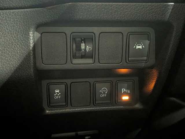 Nissan Qashqai 1.2 DiG-T N-Connecta 5dr