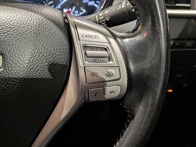 Nissan Qashqai 1.2 DiG-T N-Connecta 5dr