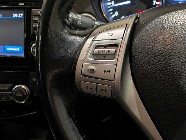 Nissan Qashqai 1.2 DiG-T N-Connecta 5dr