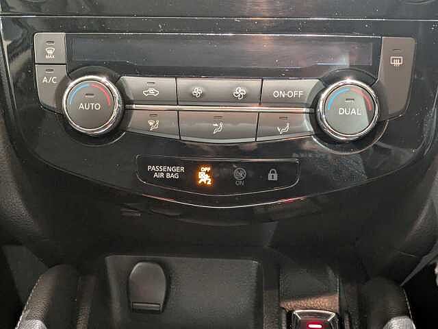 Nissan Qashqai 1.2 DiG-T N-Connecta 5dr