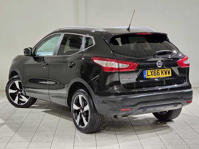 Nissan Qashqai 1.2 DiG-T N-Connecta 5dr