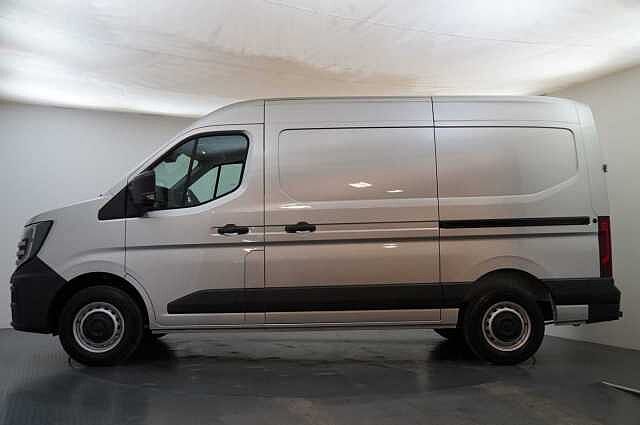 Nissan All New Interstar 2.0 dCi 130 Acenta L2 H2 3.5T Panel Van (S/S)