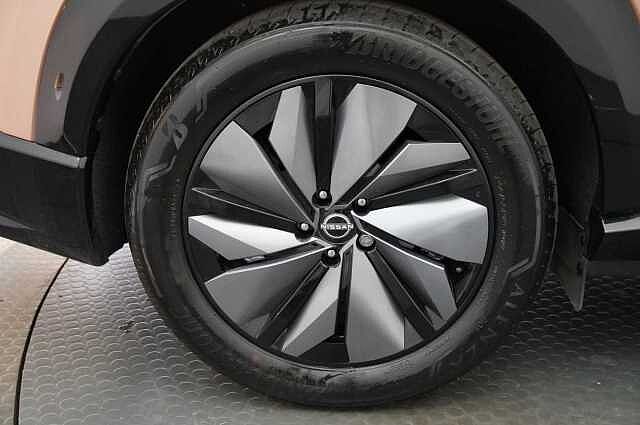 Nissan ARIYA 87KW Evolve Auto with 22KW Onboard Charger and Panoramic Sky Roof