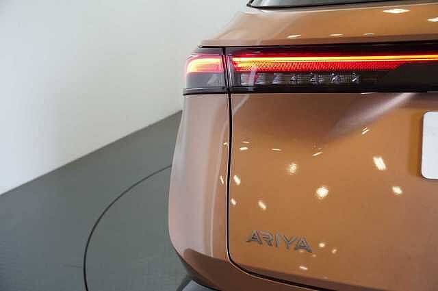 Nissan ARIYA 87KW Evolve Auto with 22KW Onboard Charger and Panoramic Sky Roof