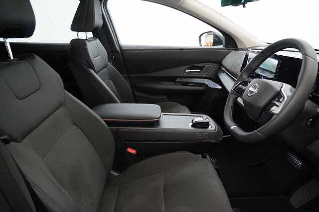 Nissan ARIYA 87KW Evolve Auto with 22KW Onboard Charger and Panoramic Sky Roof