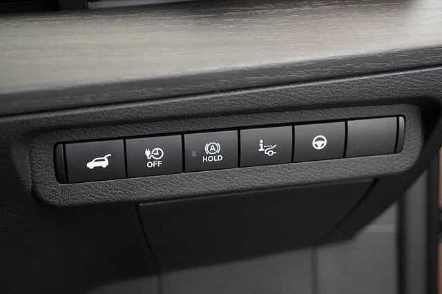 Nissan ARIYA 87KW Evolve Auto with 22KW Onboard Charger and Panoramic Sky Roof