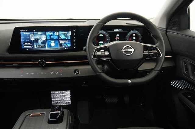 Nissan ARIYA 87KW Evolve Auto with 22KW Onboard Charger and Panoramic Sky Roof