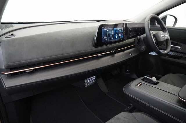 Nissan ARIYA 87KW Evolve Auto with 22KW Onboard Charger and Panoramic Sky Roof