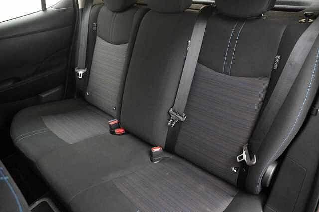 Nissan LEAF 39KW Acenta Auto with Rear View Camera and Apple + Android Integration