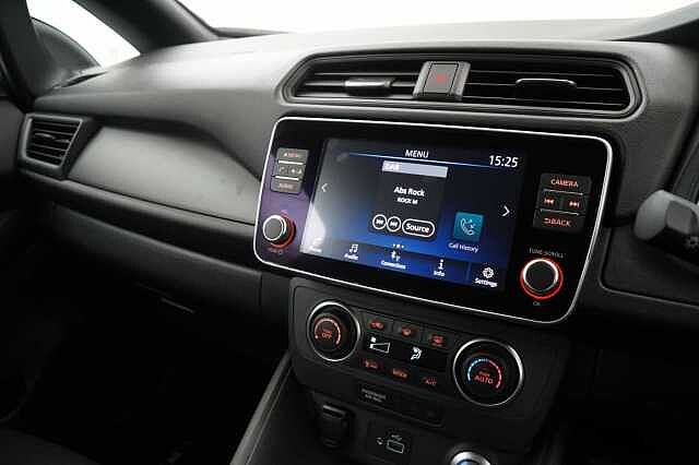Nissan LEAF 39KW Acenta Auto with Rear View Camera and Apple + Android Integration