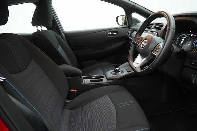 Nissan LEAF 39KW Acenta Auto with Rear View Camera and Apple + Android Integration