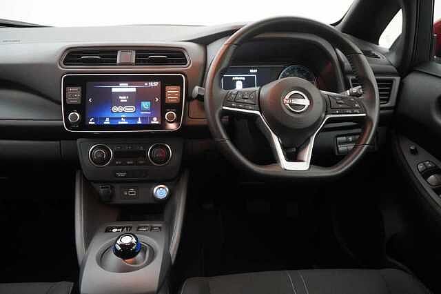 Nissan LEAF 39KW Acenta Auto with Rear View Camera and Apple + Android Integration