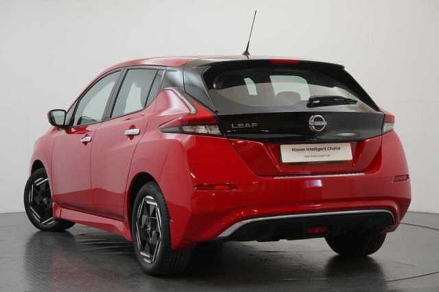 Nissan LEAF 39KW Acenta Auto with Rear View Camera and Apple + Android Integration