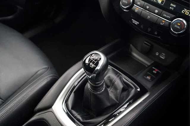 Nissan X-trail Station Wagon 1.7 dCi Tekna 5dr