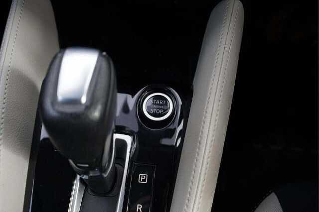 Nissan Micra 1.0 IG-T 100 Tekna 5dr Xtronic