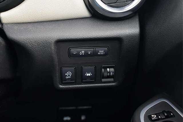 Nissan Micra 1.0 IG-T 100 Tekna 5dr Xtronic