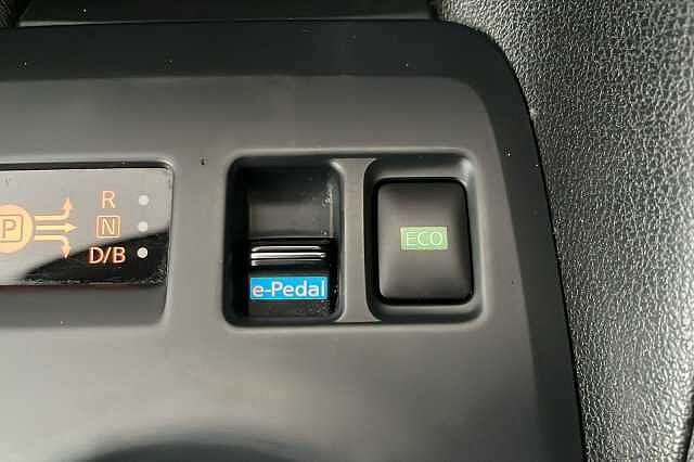 Nissan Leaf 110kW Acenta 40kWh 5dr Auto [6.6kw Charger]