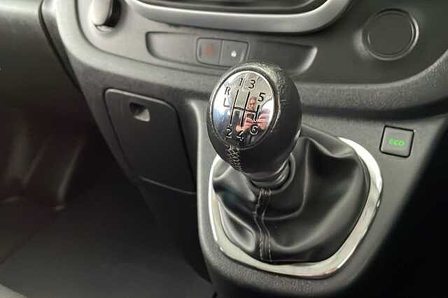 Nissan Nv300 2.7t L1 1.6 dCi 125ps H1 Tekna Combi Van