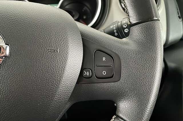 Nissan Nv300 2.7t L1 1.6 dCi 125ps H1 Tekna Combi Van