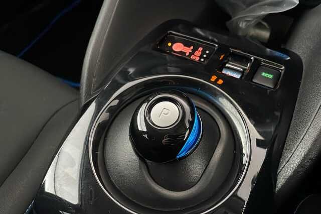 Nissan Leaf 110kW N-Connecta 39kWh 5dr Auto