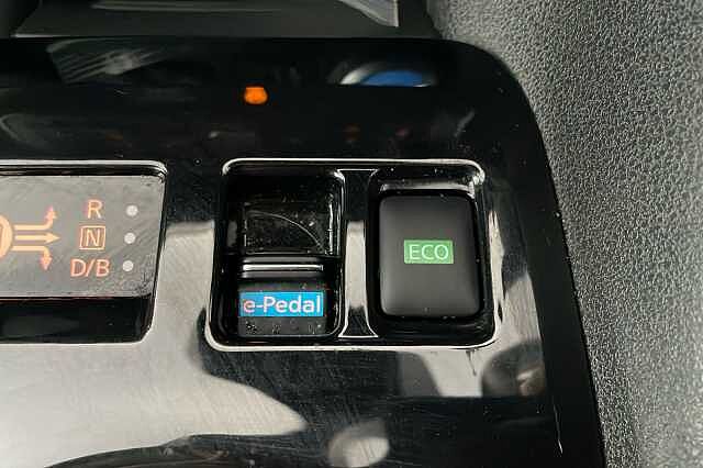 Nissan Leaf 110kW N-Connecta 39kWh 5dr Auto