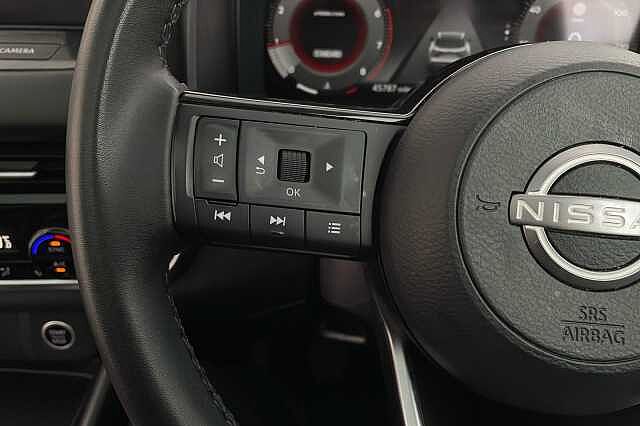 Nissan Qashqai 1.3 DiG-T MH N-Connecta 5dr