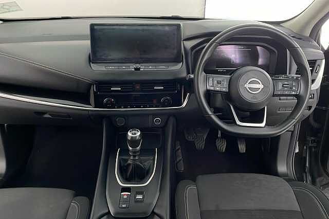 Nissan Qashqai 1.3 DiG-T MH N-Connecta 5dr