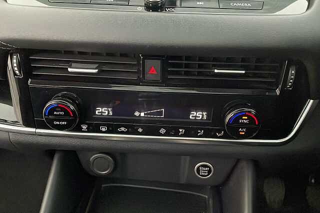 Nissan Qashqai 1.3 DiG-T MH N-Connecta 5dr