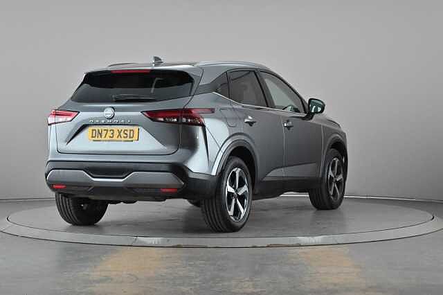 Nissan Qashqai 1.3 DiG-T MH N-Connecta 5dr