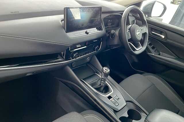 Nissan Qashqai 1.3 DiG-T MH N-Connecta 5dr