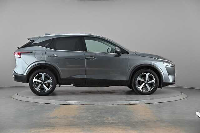 Nissan Qashqai 1.3 DiG-T MH N-Connecta 5dr