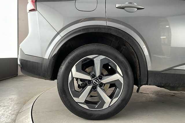 Nissan Qashqai 1.3 DiG-T MH N-Connecta 5dr