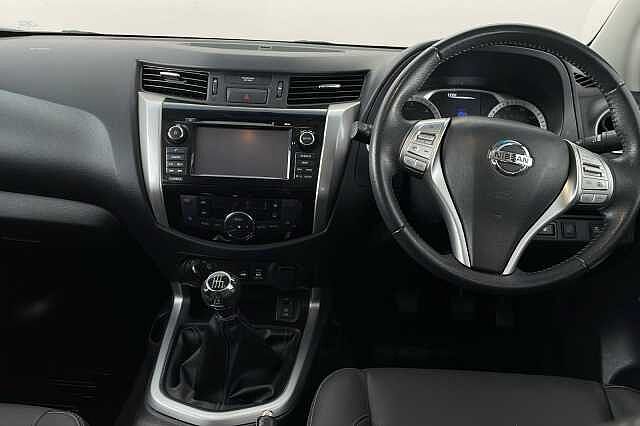 Nissan Navara Double Cab Pick Up Tekna 2.3dCi 190 4WD