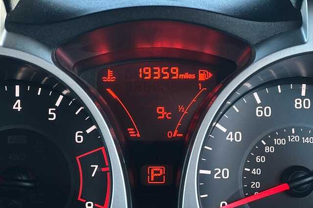 Nissan Juke 1.6 N-Connecta 5dr Xtronic