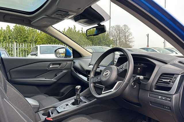 Nissan Qashqai 1.3 DiG-T MH N-Connecta 5dr