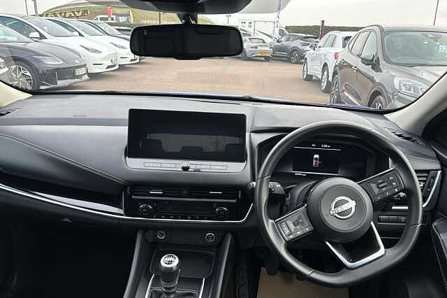 Nissan Qashqai 1.3 DiG-T MH N-Connecta 5dr