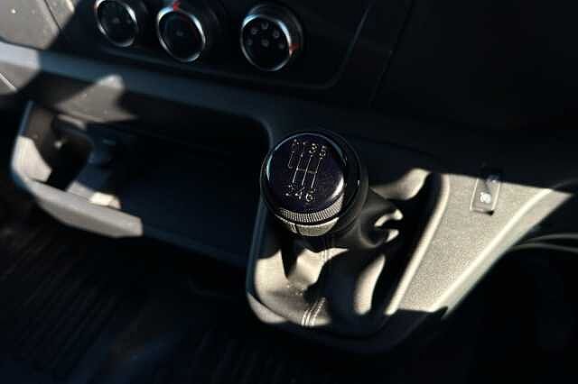 Nissan Interstar R35 L4 2.3 dci 165ps H2 Tekna Van [TRW]