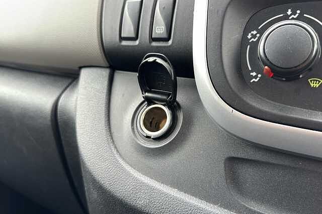 Nissan Nv300 2.7t L1 1.6 dCi 125ps H1 Tekna Combi Van